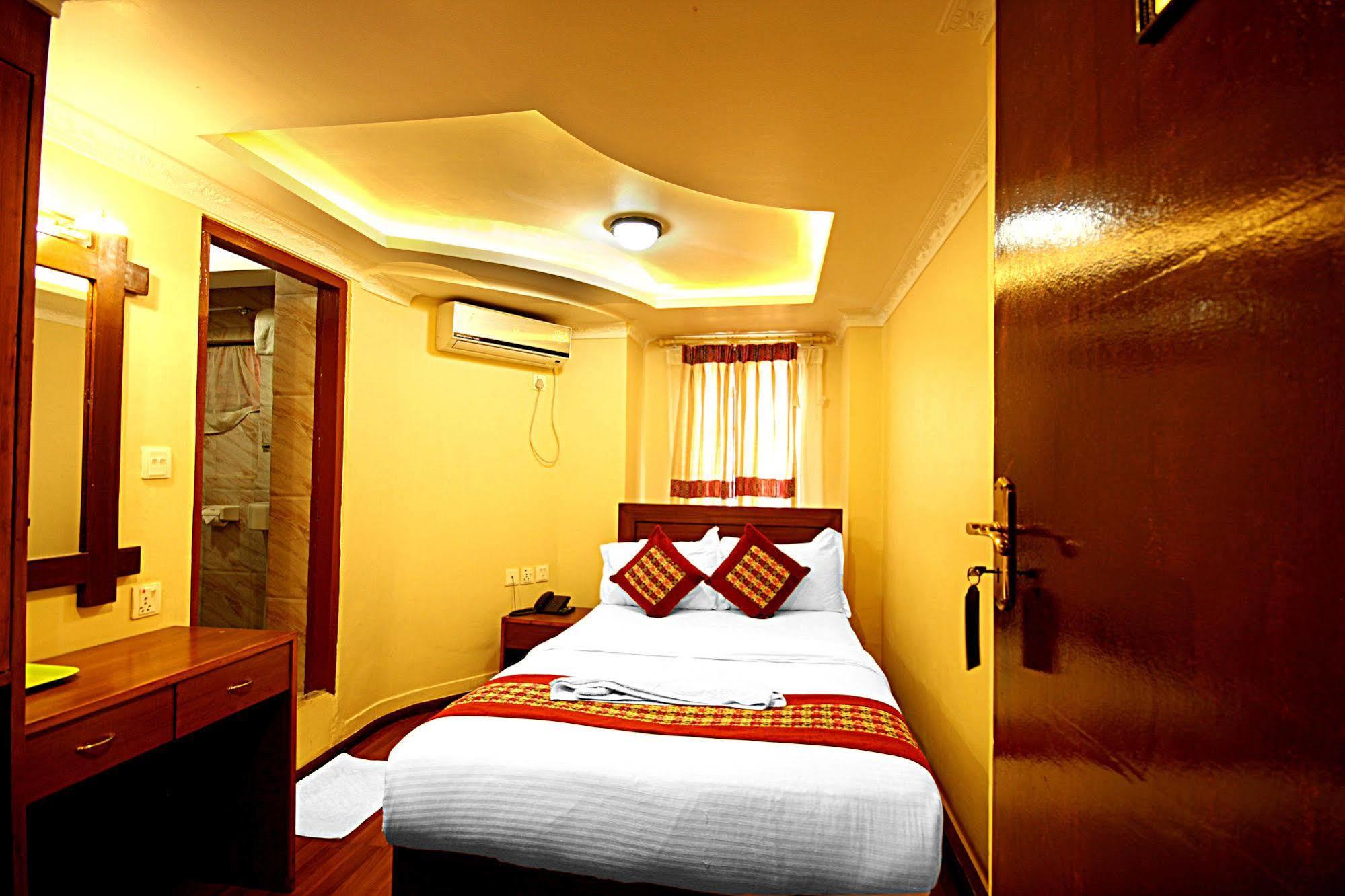 Hotel Bubo Himalaya Катманду Екстер'єр фото