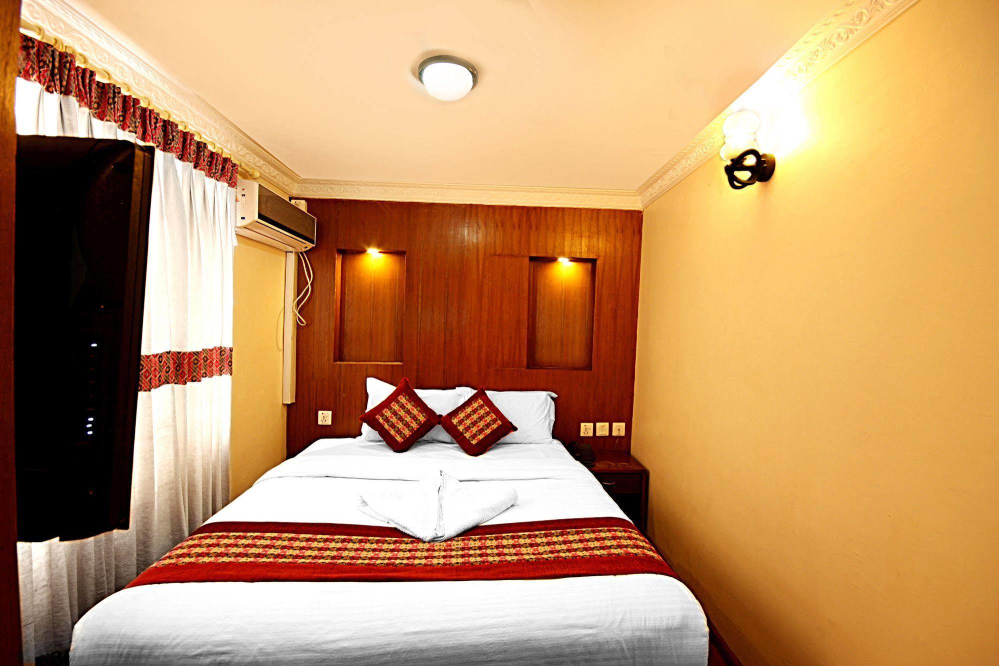 Hotel Bubo Himalaya Катманду Екстер'єр фото