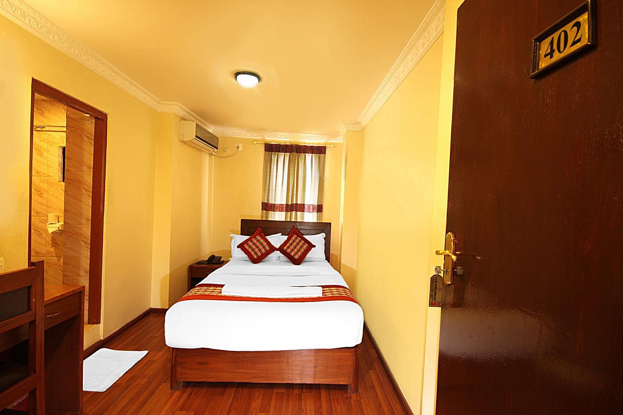 Hotel Bubo Himalaya Катманду Екстер'єр фото