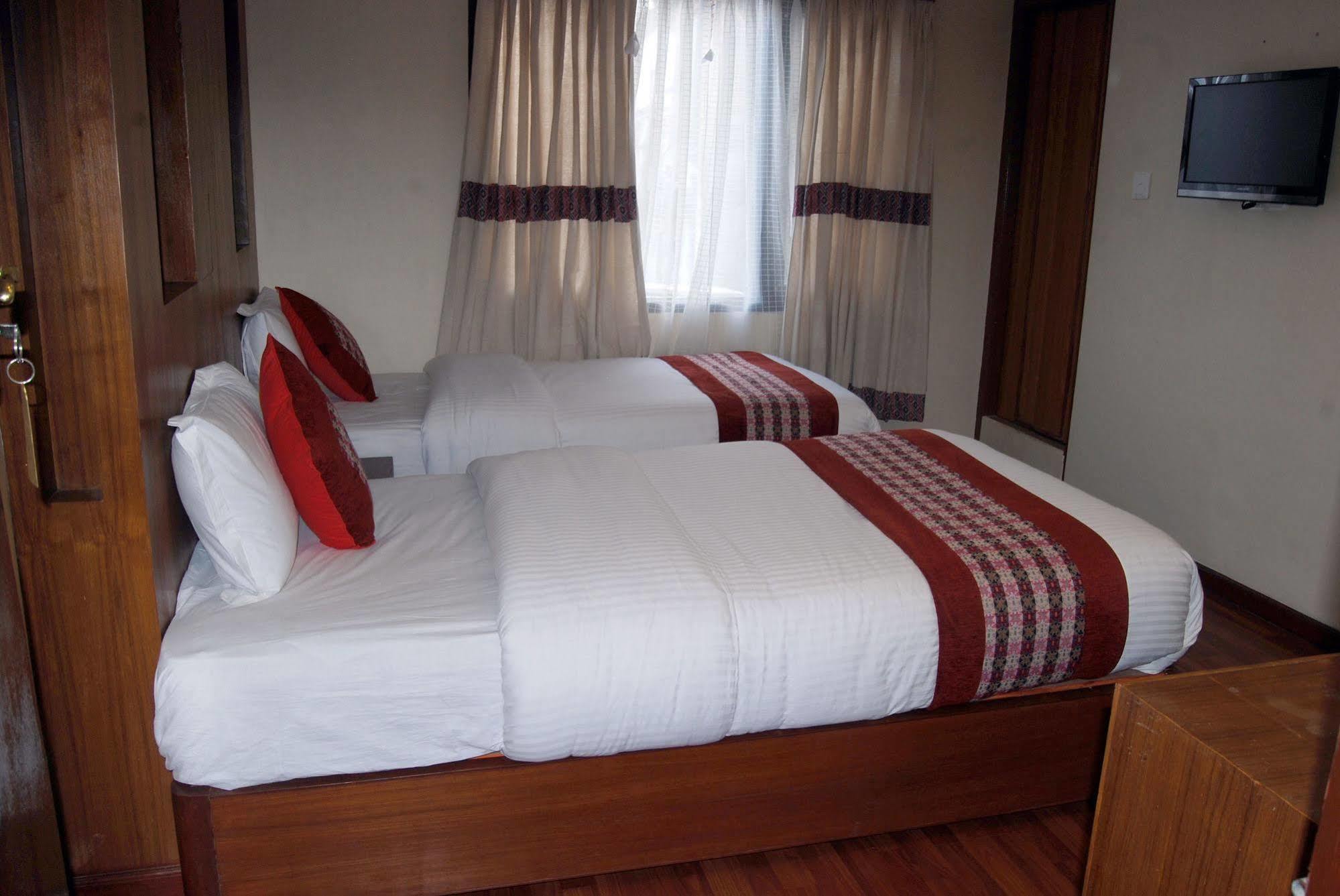 Hotel Bubo Himalaya Катманду Екстер'єр фото