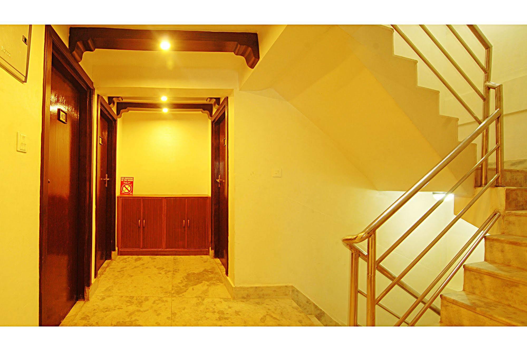 Hotel Bubo Himalaya Катманду Екстер'єр фото