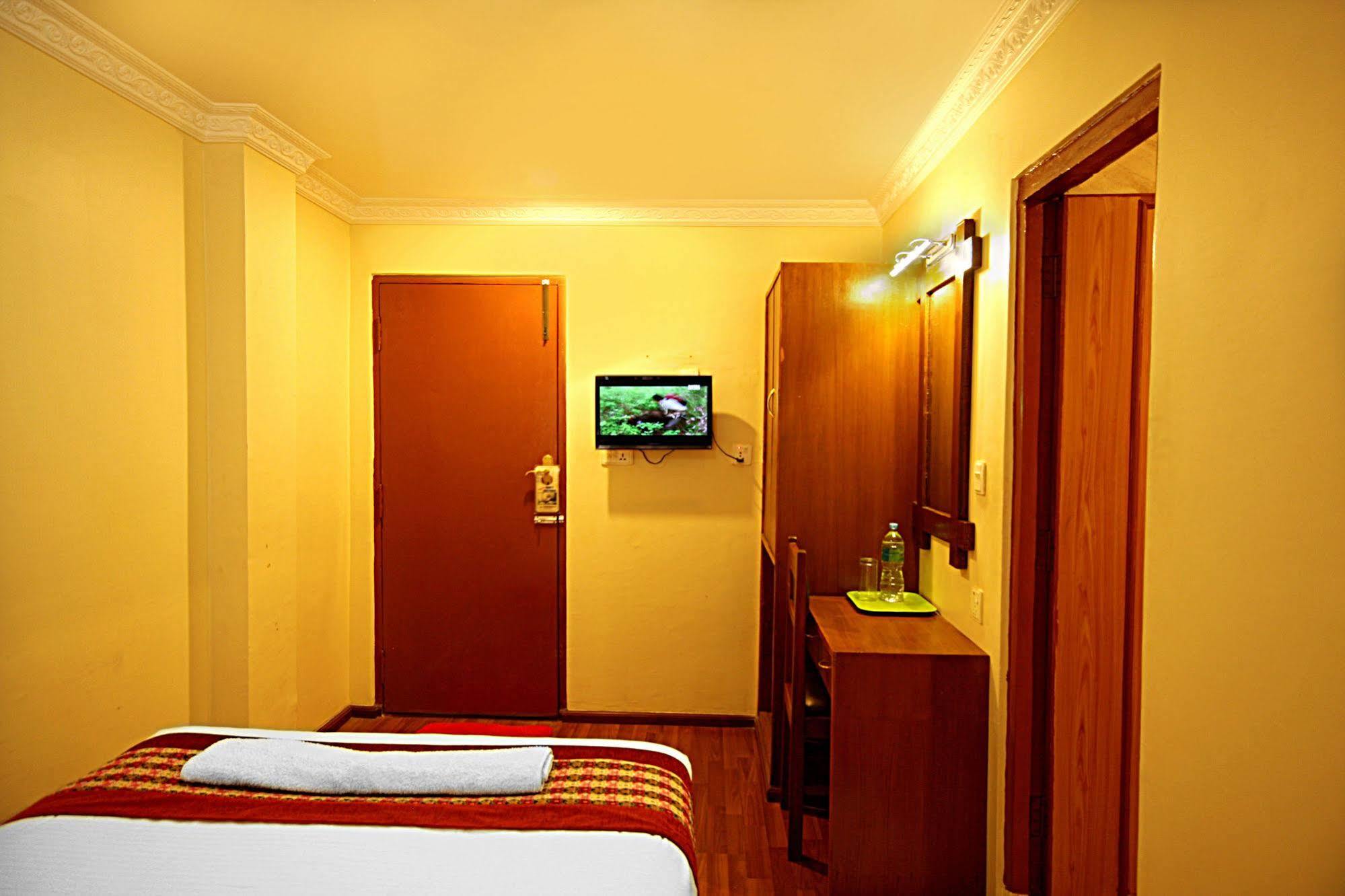 Hotel Bubo Himalaya Катманду Екстер'єр фото