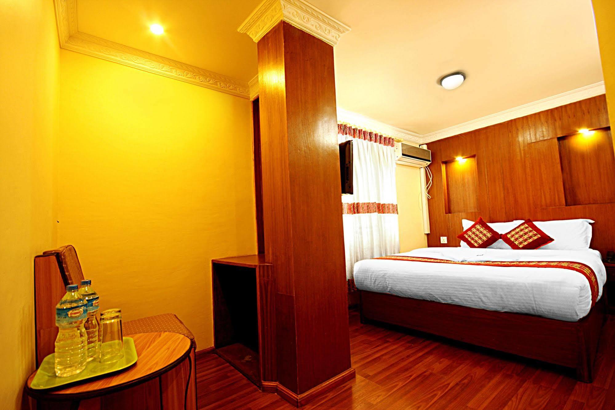 Hotel Bubo Himalaya Катманду Екстер'єр фото