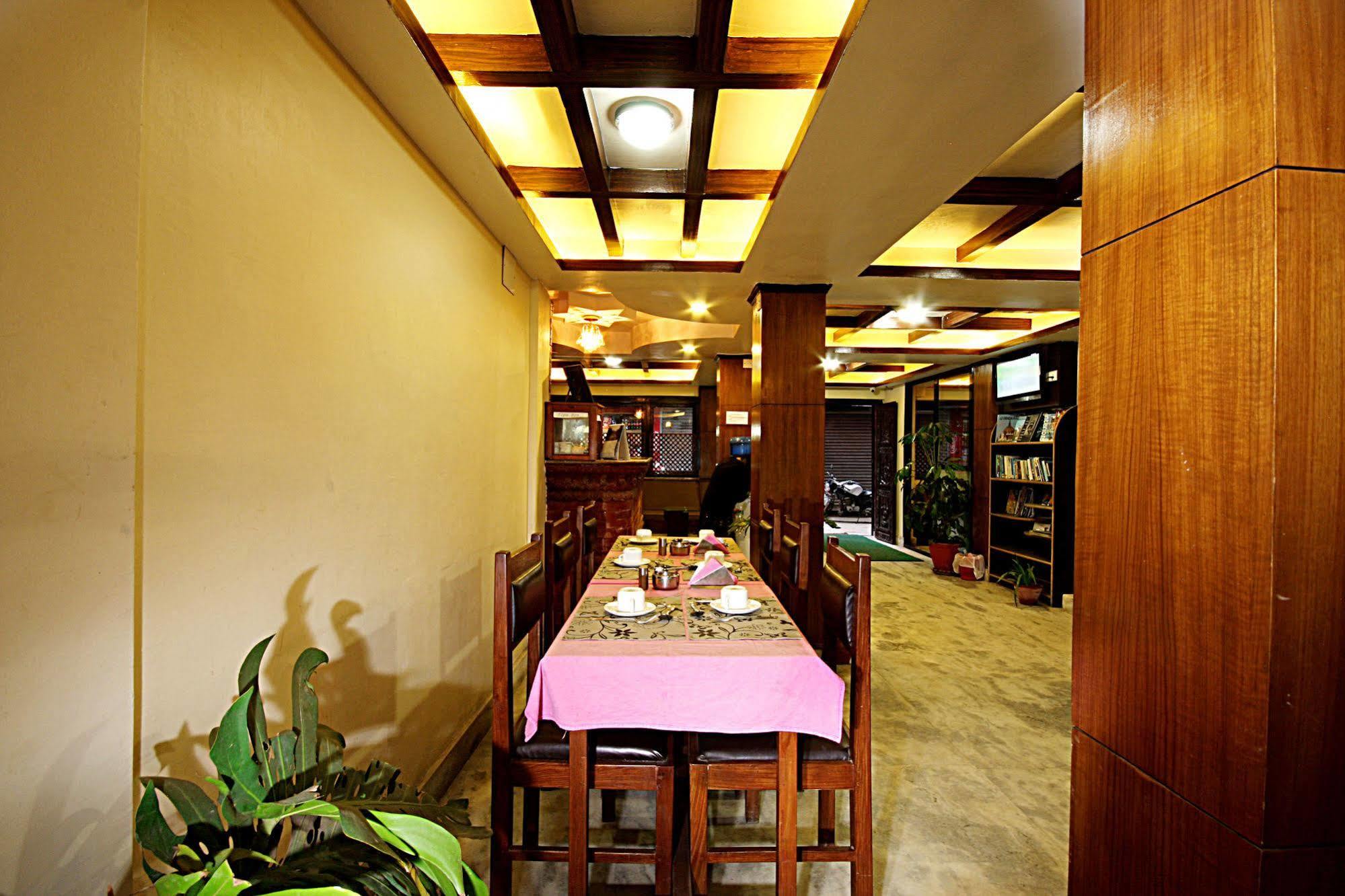 Hotel Bubo Himalaya Катманду Екстер'єр фото
